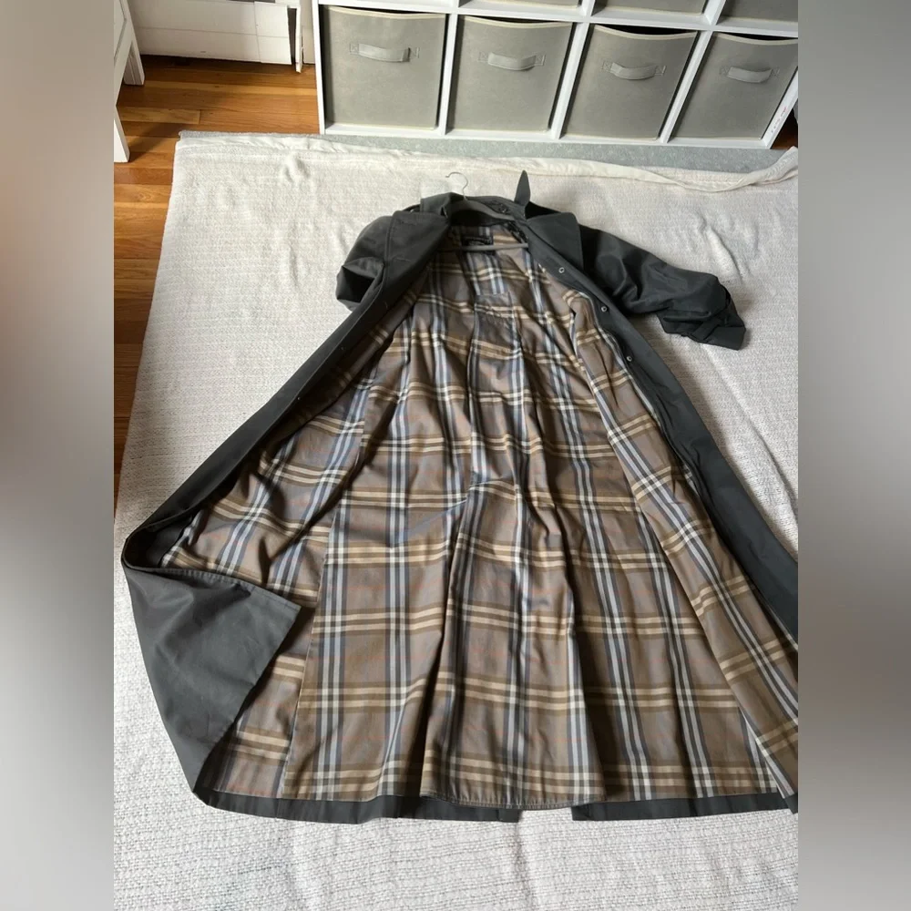 Classic Gray Trench Coat Burberry extremely long USA 6 - Picture 15 of 16